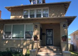 Pre-foreclosure in  S BENNETT AVE Chicago, IL 60649