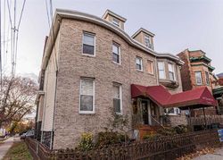 Pre-foreclosure in  SUMMIT AVE R Jersey City, NJ 07307