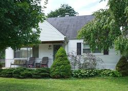 Pre-foreclosure in  HAYES AVE Hamilton, OH 45015