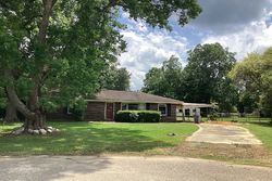 Pre-foreclosure in  SHARON CT Montgomery, AL 36108