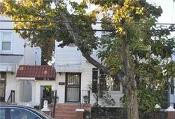 Pre-foreclosure in  233RD ST Rosedale, NY 11422