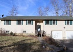 Pre-foreclosure Listing in FISKDALE RD BROOKFIELD, MA 01506
