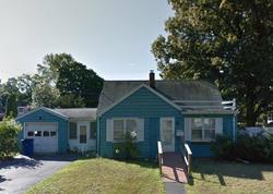 Pre-foreclosure in  KENNY DR New Haven, CT 06513