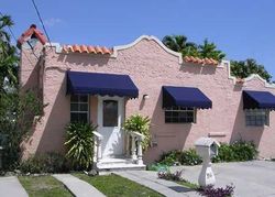 Pre-foreclosure in  NW 14TH TER Miami, FL 33125