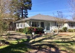 Pre-foreclosure in  N OAK ST Vidalia, LA 71373