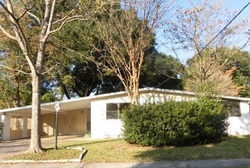 Pre-foreclosure in  FRUITWOOD LN Jacksonville, FL 32277