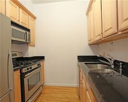 Pre-foreclosure in  OXFORD AVE B Bronx, NY 10463