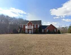 Pre-foreclosure in  DAVID SWANN DR Dandridge, TN 37725