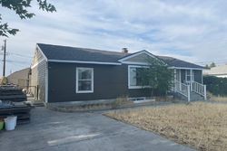 Pre-foreclosure in  W HENRY ST Pasco, WA 99301