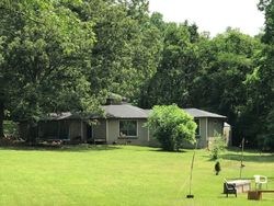 Pre-foreclosure in  PINE GROVE RD Knoxville, TN 37914