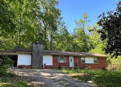 Pre-foreclosure in  MILROY LN Knoxville, TN 37918