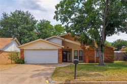 Pre-foreclosure in  CHURCH PARK DR Fort Worth, TX 76133