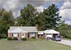 Pre-foreclosure Listing in N VILLAGE VIEW RD TALLMADGE, OH 44278