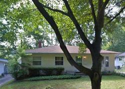 Pre-foreclosure in  MIDDLECOFF DR Akron, OH 44313