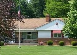 Pre-foreclosure Listing in BERKLEY RD RICHFIELD, OH 44286