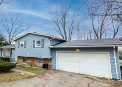 Pre-foreclosure in  NAVARRE RD SW Canton, OH 44706