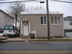 Pre-foreclosure in  HOLDEN BLVD Staten Island, NY 10314