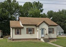 Pre-foreclosure in  FENWICK AVE Pennsville, NJ 08070