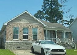 Pre-foreclosure in  ADMIRAL NELSON DR Slidell, LA 70461