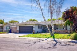 Pre-foreclosure in  LISA DR Modesto, CA 95350