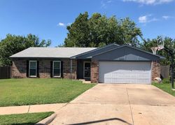 Pre-foreclosure in  MERIDIAN DR Norman, OK 73071