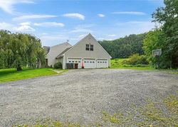 Pre-foreclosure in  DEER MEADOW RD Warwick, NY 10990