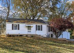 Pre-foreclosure in  OLD CASEYVILLE RD Belleville, IL 62226