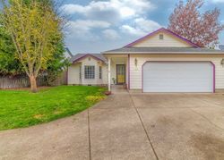 Pre-foreclosure in  W F ST Creswell, OR 97426