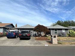 Pre-foreclosure in  NE VISTA AVE Gresham, OR 97030