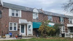 Pre-foreclosure in  GRAMERCY DR Clifton Heights, PA 19018