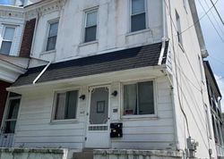 Pre-foreclosure Listing in N CHARLOTTE ST POTTSTOWN, PA 19464