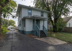 Pre-foreclosure in  COLLIER AVE Peoria, IL 61607