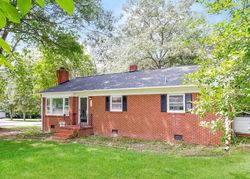 Pre-foreclosure in  HOME TRL Gastonia, NC 28052