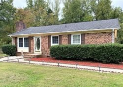 Pre-foreclosure in  COUNTRY LN Monroe, NC 28110