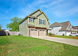 Pre-foreclosure in  SUMMER COVE DR Fayetteville, NC 28306