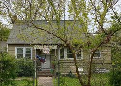 Pre-foreclosure Listing in ROSE LN MEDFORD, NY 11763
