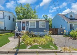 Pre-foreclosure in  AUMACK AVE Keyport, NJ 07735