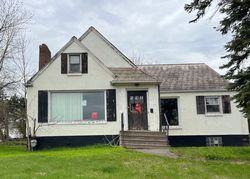 Pre-foreclosure in  LONDON RD Duluth, MN 55812
