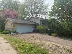 Pre-foreclosure in  TURQUOISE TRL Saint Paul, MN 55122