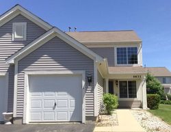 Pre-foreclosure in  COURTNEY DR Lake In The Hills, IL 60156