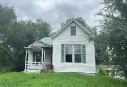 Pre-foreclosure in  W 23RD ST Granite City, IL 62040