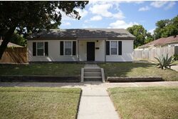 Pre-foreclosure in  E ELMWOOD ST Shreveport, LA 71104