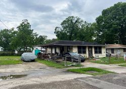 Pre-foreclosure in  75TH AVE Baton Rouge, LA 70807