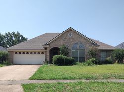 Pre-foreclosure in  APPLEGATE CIR Bossier City, LA 71111