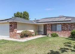Pre-foreclosure in  DOUGLAS ST Bakersfield, CA 93308