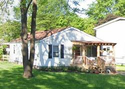 Pre-foreclosure in  PERSHING AVE Louisville, KY 40242