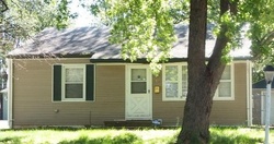 Pre-foreclosure in  48TH PL Des Moines, IA 50310