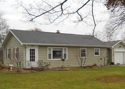 Pre-foreclosure in  FISHER AVE Warsaw, IN 46580