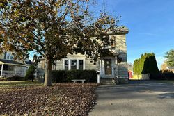 Pre-foreclosure in  BROAD ST East Hartford, CT 06118