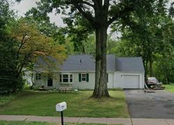 Pre-foreclosure in  MOUNTAIN RD West Hartford, CT 06117